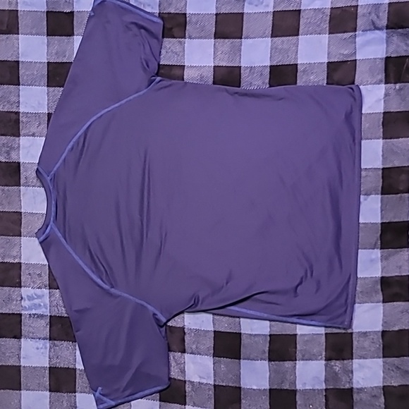 Vintage. 90's. NIKE. Sphere-dry. Tee-shirt size Large. Like-new - Picture 10 of 15